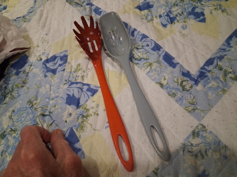 Ensar Corp Blue/gray Slotted Spoon  Red Spaghetti Skimmer VGUC Wheeling Ilin Usa