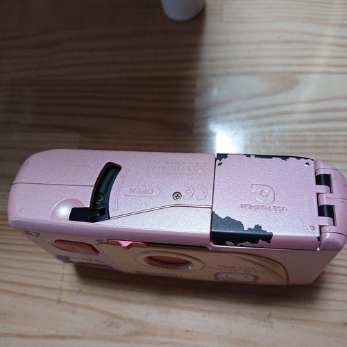 Fujifilm Epion HELLO KITTY Film camera sanrio kawaii Pink Japan From JAPAN used - Picture 4 of 4
