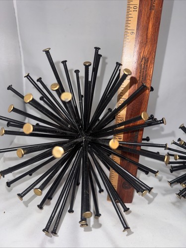 Escultura de orbe atómico de uñas de metal soldado de colección - Imagen 4 de 5