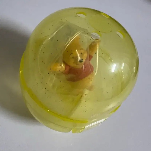 Disney Color Collection Yellow Gacha Winnie the Pooh Unopened