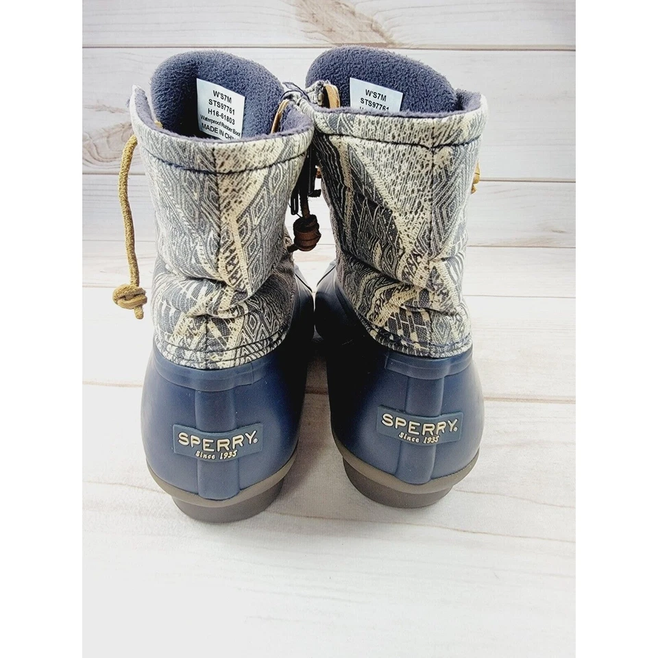 Botas de lluvia Sperry para mujer con estampado geométrico de agua salada talla 7 Foto 4 de 4