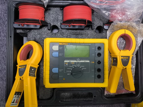 Fluke 1625 Advanced Earth Ground Tester - Picture 3 of 4