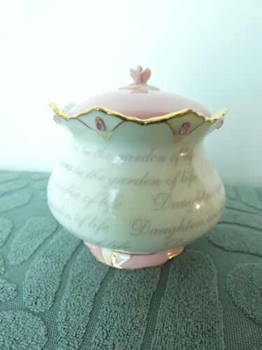 Musical Trinket Box 'My Daughter My Friend' Heirloom Porcelain - 100% to charity - Picture 4 of 9