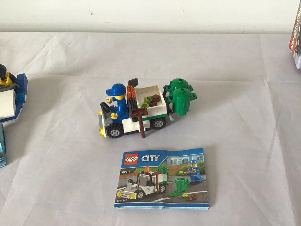 Set Of 5 Mini Lego Technic System Classic Town Race 3056 3054 30229 30227 30313, photo 4 of 5