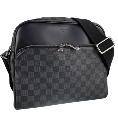 s-l400.jpg LOUIS VUITTON Black Damier Leather Shoulder Bag main image 0
