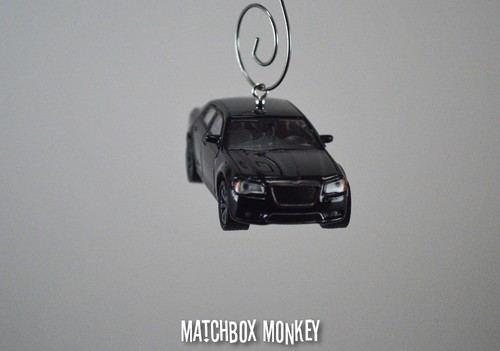 Chrysler 300C SRT8 Heizenberg Christmas Ornament Walter White Breaking Bad Walt - Picture 4 of 8