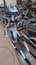 MATRIX COMMERCIAL CROSS TRAINER ELLIPTICAL