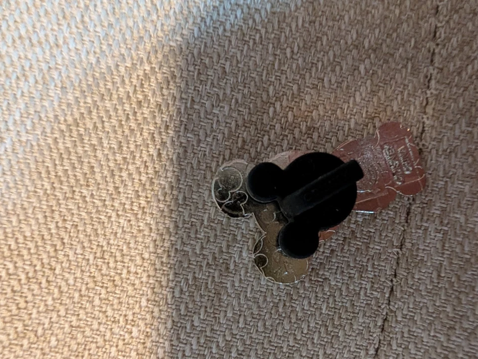 WDW Trading Pin Cast Member Exclusive Mini Pin Mickey Mouse #74237 2009 - Image 2 of 2