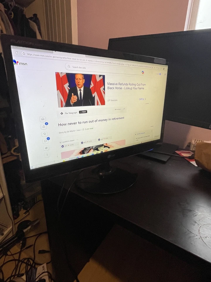 LG Flatron M2280D-PZ 22" HD TV / PC Monitor 19V & Remote Control - Image 4 of 4