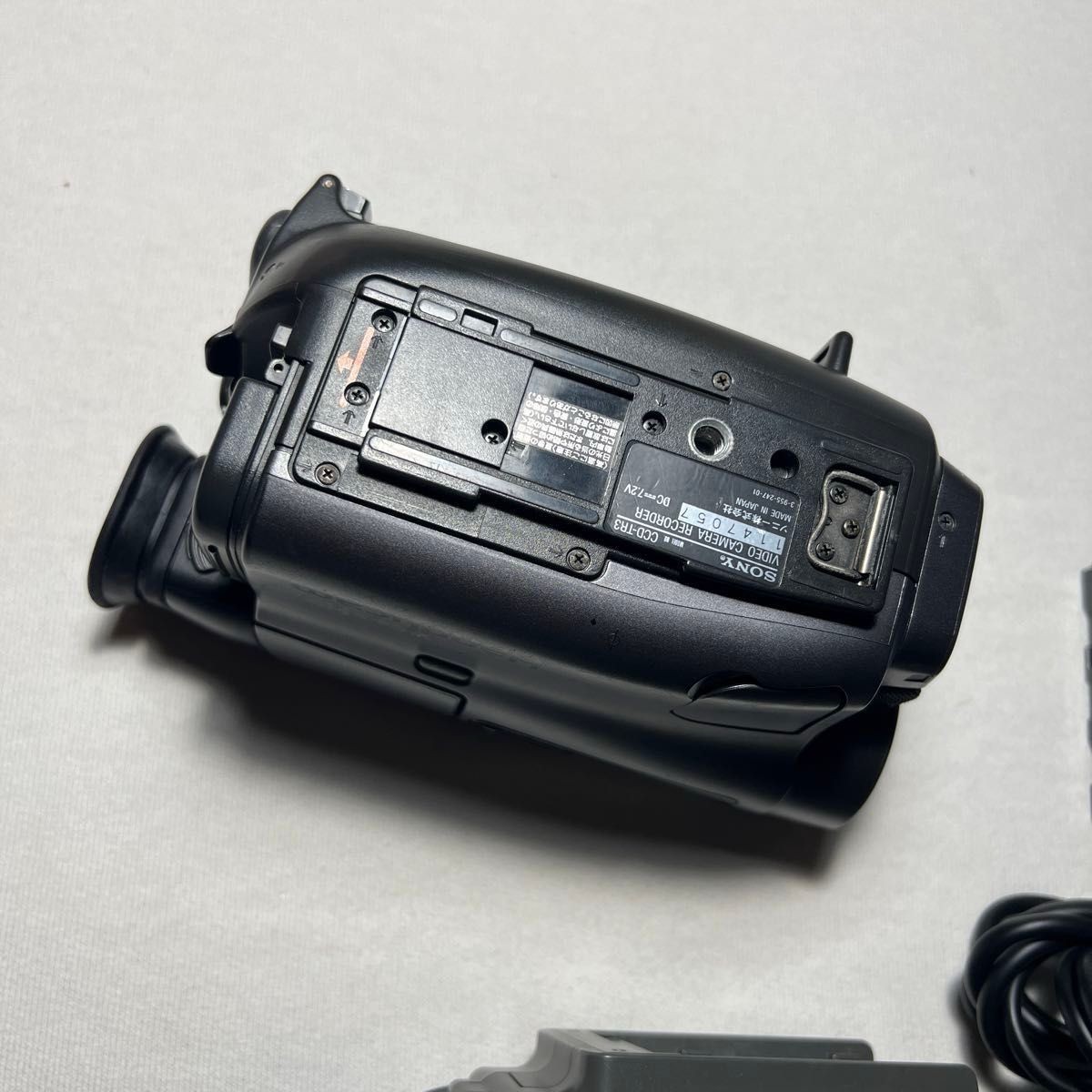 Sony Handycam CCD-TR3 Hi8 Camcorder Video Camera 10x Zoom No LCD
