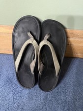 Olukai Kulapa Kai flip-flop Silver/Black Women's Size 7.