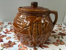 MC COY POTTERY PEA POD BEAN POT SUBURBIA WARE BROWN GLAZE WITH LID #653