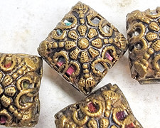 Set of 4 Antique Square Pierced Brass Rainbow Twinkle Buttons ~ just over 3/8"
