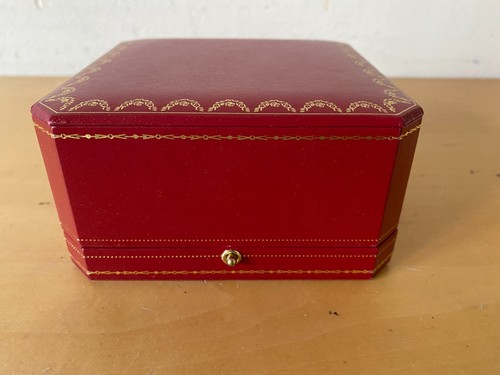 Used - Case expositor CARTIER Estuche expositor - 12 x 12 x 6 cm - Usado - Foto 6 di 10