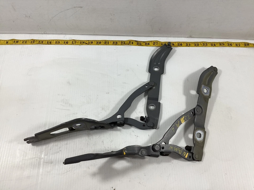 2009-2016 BMW 328i XDRIVE esquerda e direita tampa do porta-malas par de dobradiças fabricante de equipamento original. - Imagem 2 de 4