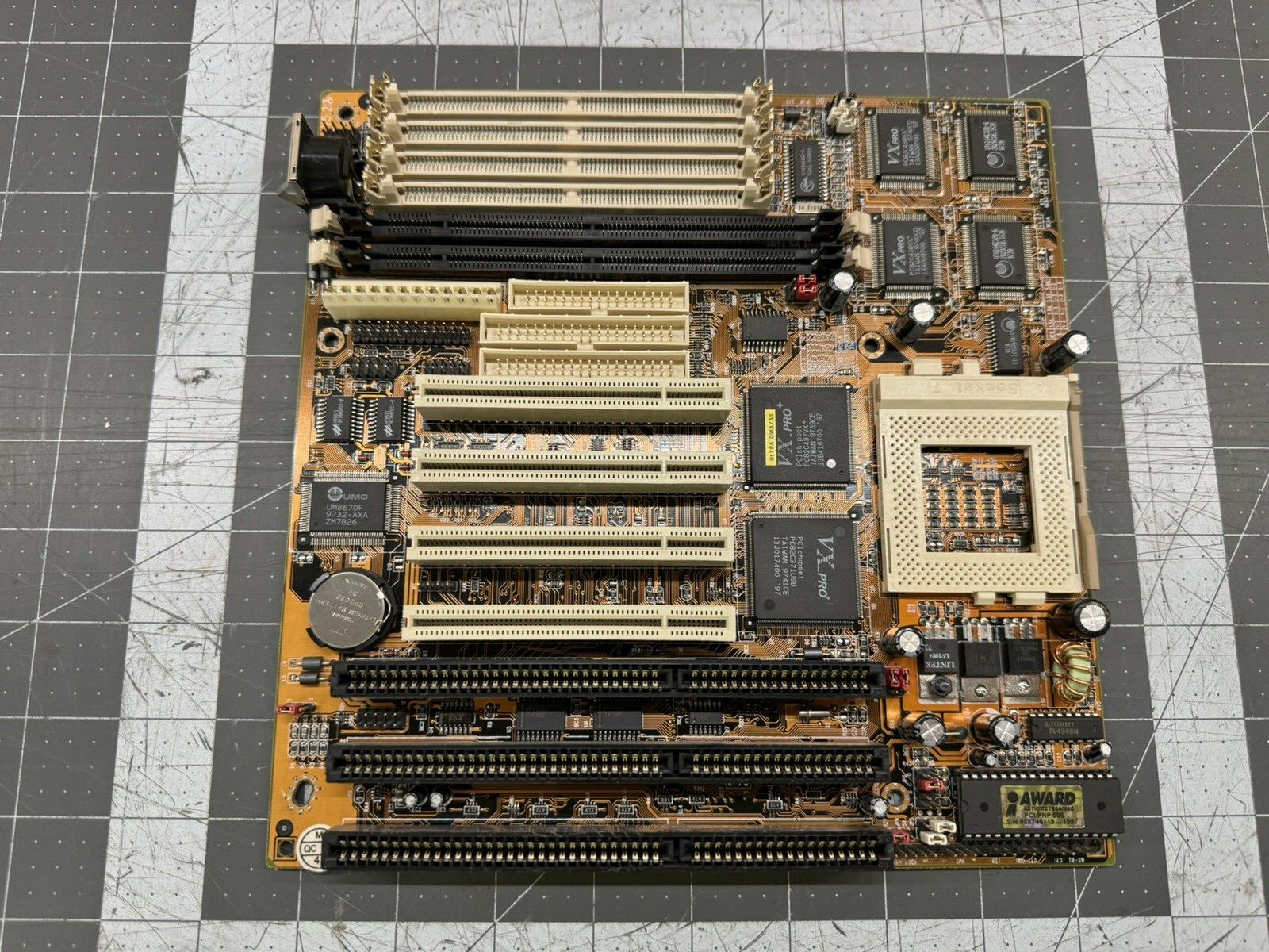 Amptron PM8400C/D Socket 7 Motherboard w 512k PB Cache VX Pro Chipset ...
