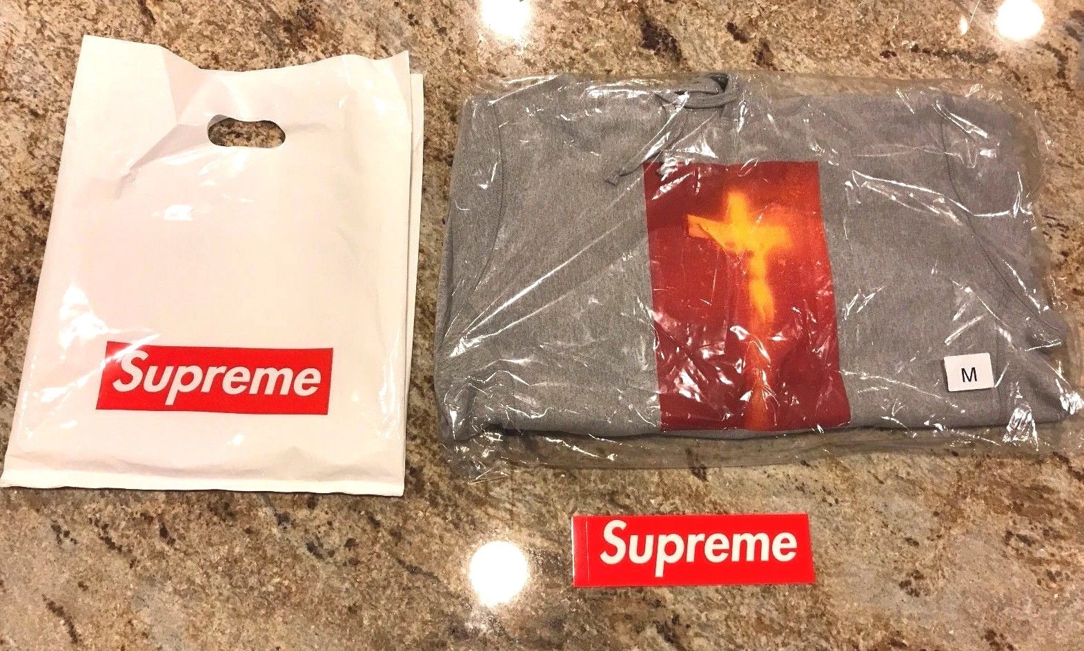 SWEAT SHIRT GRIS CHINÉ SUPREME X ANDRES SERRANO PISS CHRIST TAILLE M