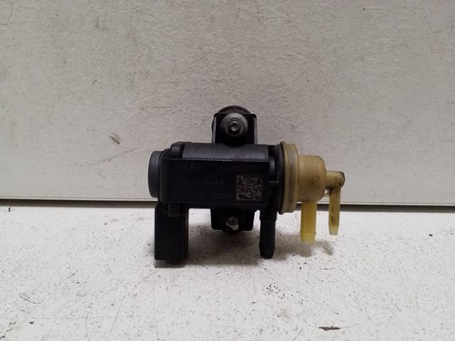 Audi Q3 8U 2012 Diesel 103kW Turbolader Druckwandler Magnetventil 1K0906627B