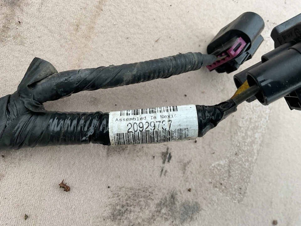 2011-2016 BUICK LACROSSE 2.4L ENGINE COOLANT COOLING RADIATOR W/ FAN MOTOR OEM - Image 4 of 4