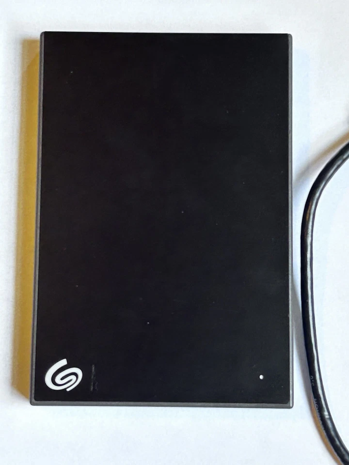 SEAGATEBACKUP PLUS SLIM 2TB PORTABLE DRIVE HDD 2R1APL-500 W/ USB CABLE EXCELLENT - Image 2 of 4