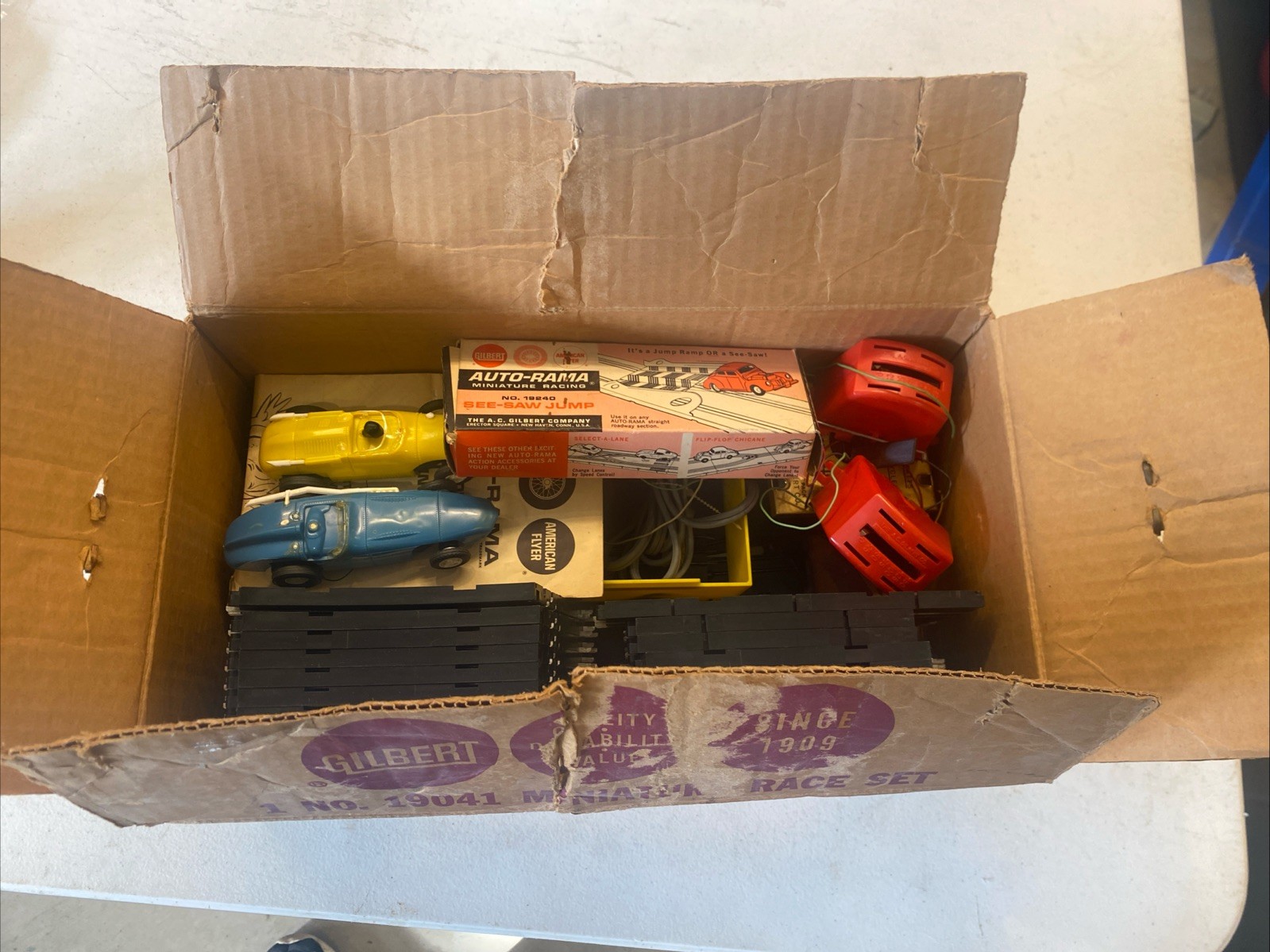 Gilbert Fly over 8 miniature Race set 19041 American flyer Slot car set ...