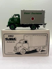 First Gear 1952 GMC Great Southern Dry Goods Van 1:34 Scale Diecast Silver Green