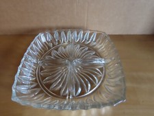Schale Glas mit vier Unterteilungen viereckig ca.22x22cm