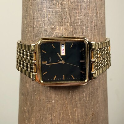 Vintage Pulsar Classic Quartz Men's Gold Tone Rectangular 23mm