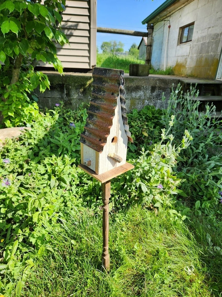 Деревенский шпильный скворечник 15 дюймов | деревянный уличный декор ручной работы для крапивника - Изображение 2 из 4