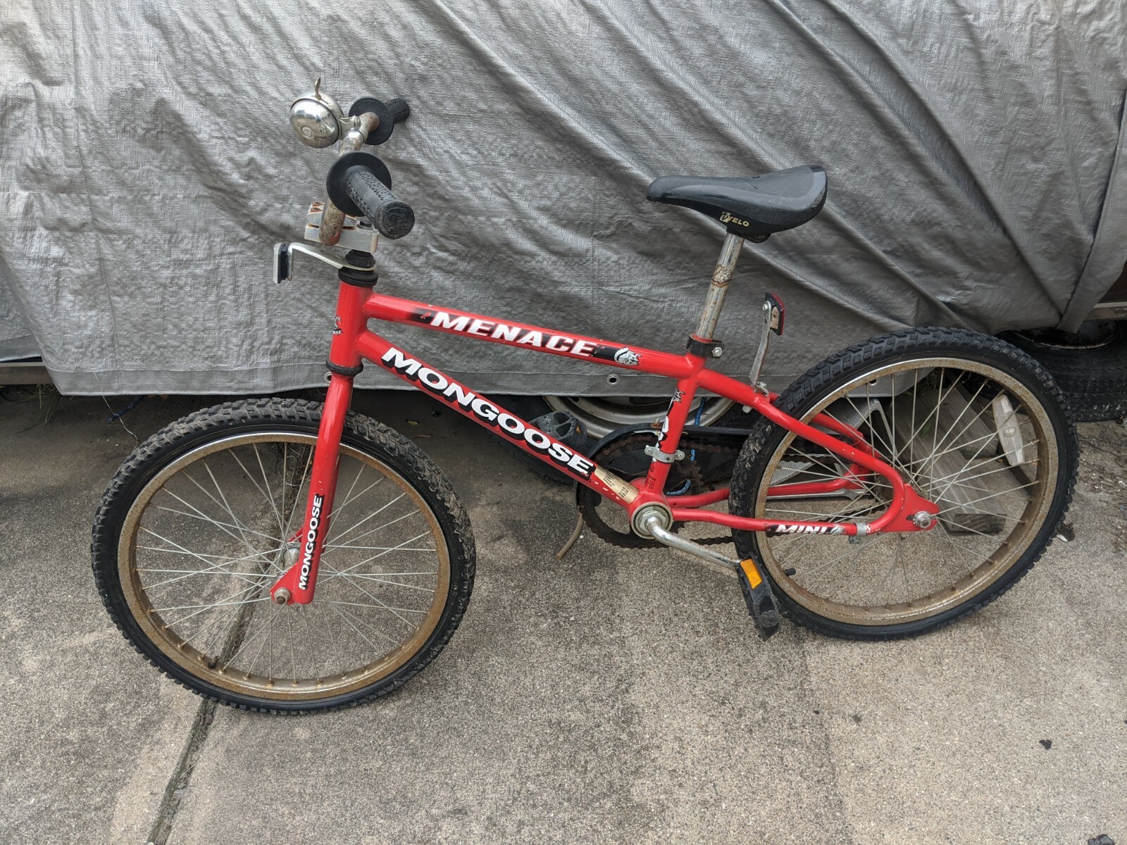 mongoose bmx bike red