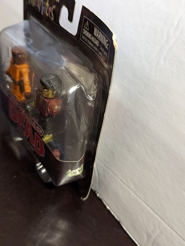 "The Walking Dead" Minimates Series 3, "Riot Dexter & Dreadlock Zomibie" - NEW - Foto 2 di 9
