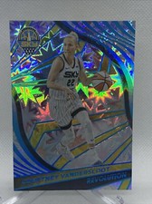 2022 Revolution WNBA Courtney Vandersloot IMPACT #135/149 Chicago Sky #32