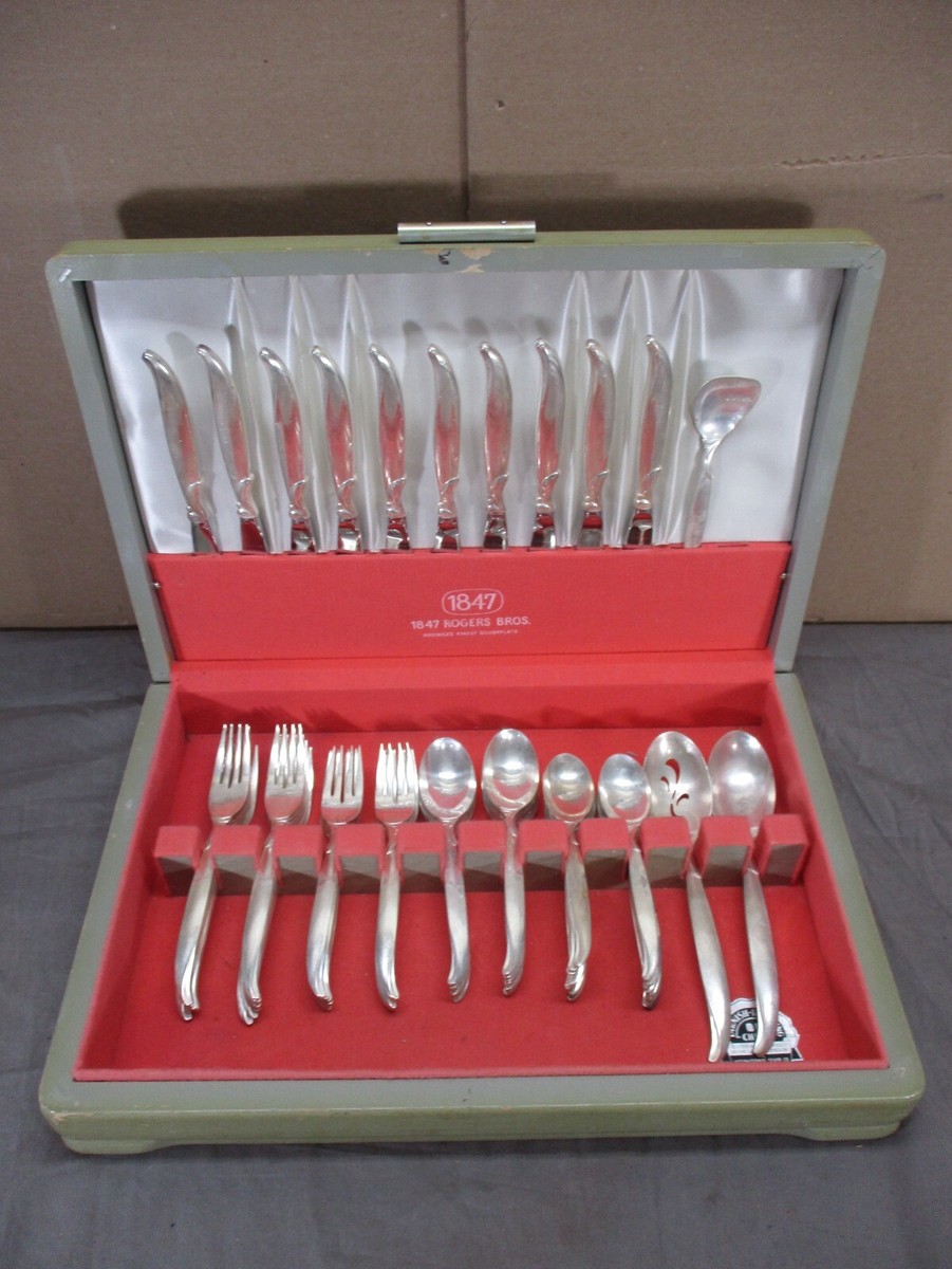 【ROGERS BROS】 FLAIR ディナーセット 4名用20本 Rogers Bros. International Silver Plate Flair - Partial Set