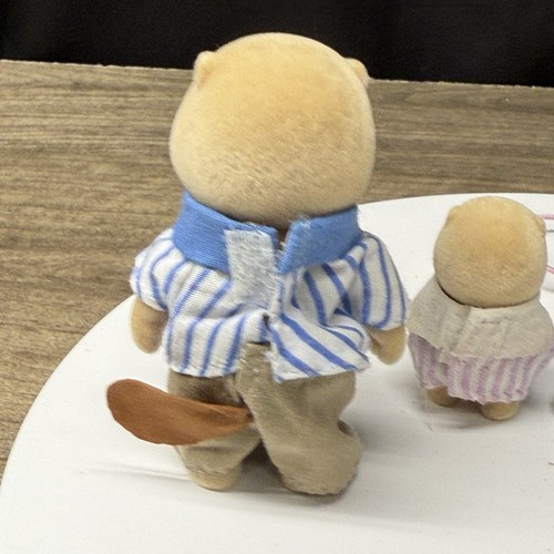 Sylvanian Families Neptune Sea Otter Family Of 4 Calico Critters Epoch - Picture 7 of 10