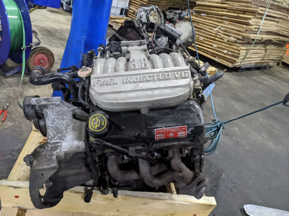 1994-1995 Ford Mustang 3.8L Engine Motor Complete Assembly 99K VZWLG Foto 3 de 4