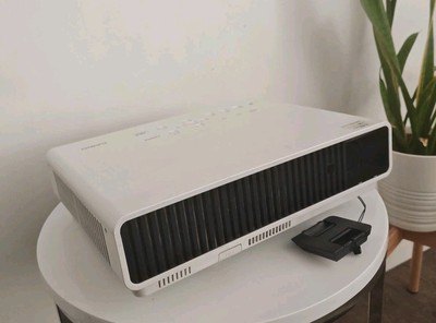 Casio XJ-M140 HDMI BEAMER