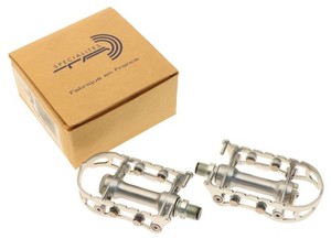 PÉDALES ANCIENNES LYOTARD 136R French thread 14x125 Old Pédals cale-pieds EUR 35,00 - FR