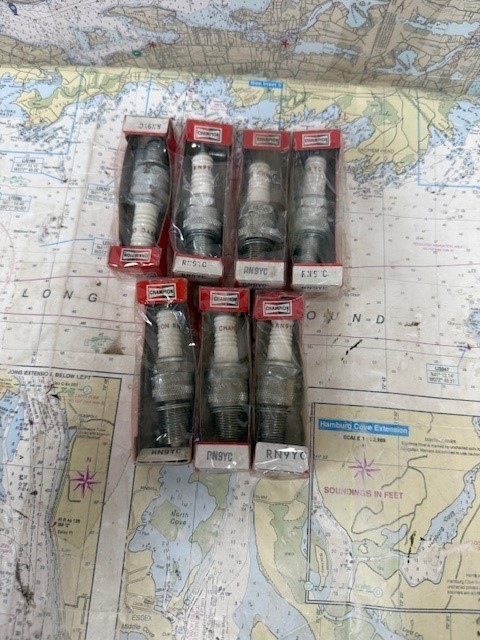 Champion pack of 7 #RN9YC Copper Plus Resistor Spark Club.