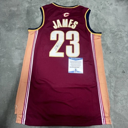 LeBron James Autographed Cleveland Cavaliers #23 Jersey Beckett COA NBA