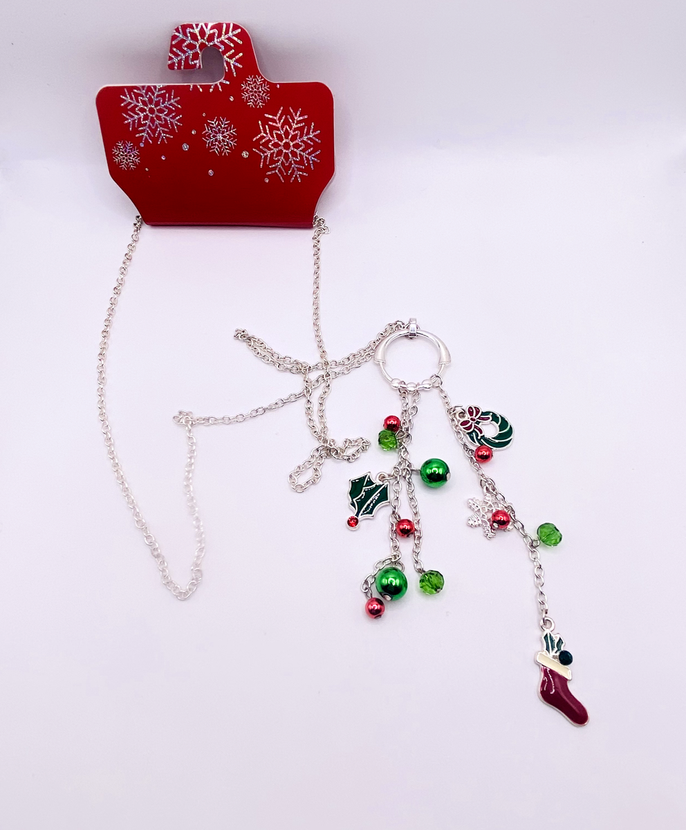 Kohl's Red Green Christmas Charms Beads Necklace 30