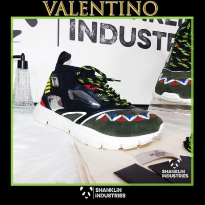 ??VALENTINO GARAVANI?? NIB Men display picture 3