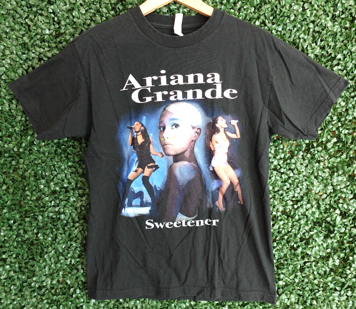 Ariana Grande 2019 Sweetener World TシャツL Ariana Grande Sweetener World Tour 2019 Black T-Shirt Concert