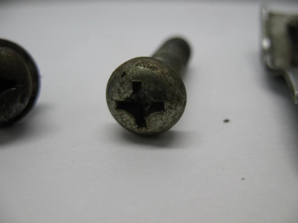 SUZUKI GS300 GS 300 L 1982 ESCAPE DERECHO SOVER PROTECTOR ESCUDO 14780-11540 Foto 3 de 4