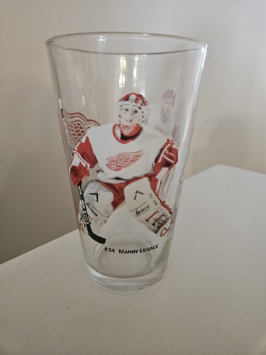 2002 Arby's Detroit Red Wings Collector Series Hockey Glass Legacy/Hasek 3 of 4 - Picture 2 of 8
