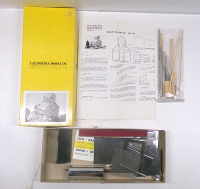 HO gauge California Model Co. grain elevator in original box (lot 5808)