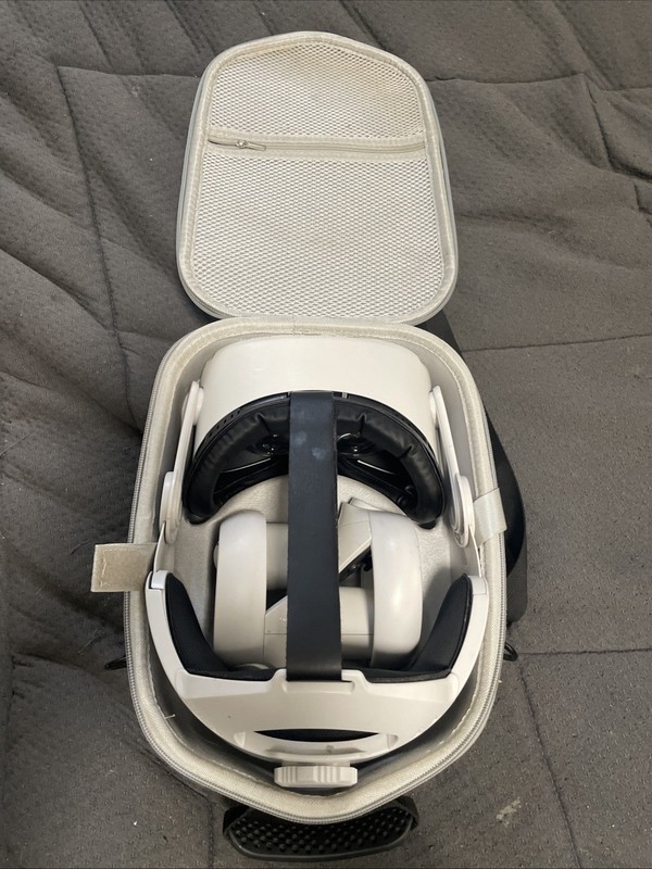 Meta Quest 2 VR Headset with Hand Controllers 256gb