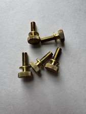 BRASS KNURLED THUMB SCREWS. 10/32 x 1/2  5 PCS. NEW-NOS