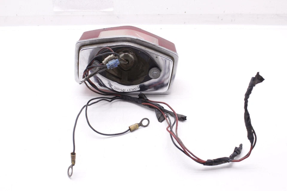 76 HONDA GOLDWING 1000 GL1000 OEM LUZ TRASERA LUZ FRENO TRASERO R10.BX7 Foto 4 de 4