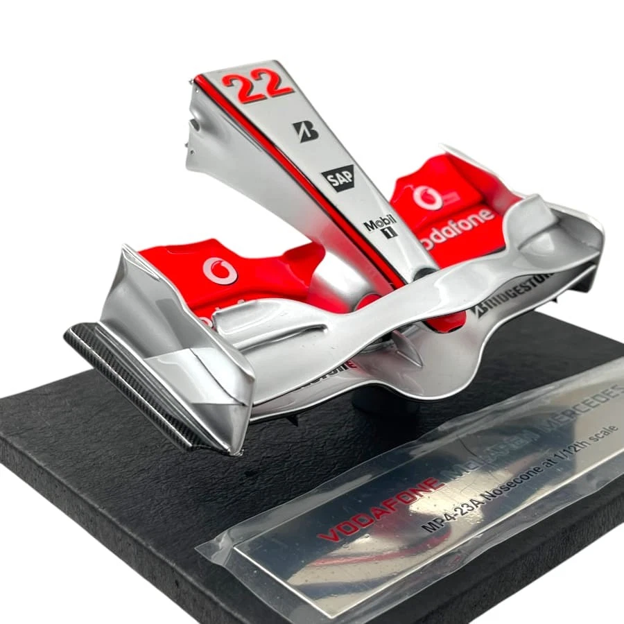 Modellino Ala ant. Amalgam 1/12 Nosecone McLaren Mercedes MP4-23A 2008 - Immagine 3 di 4