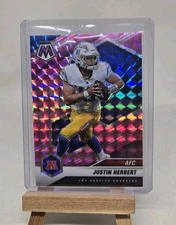 Justin Herbert 2021 Panini Mosaic - Variations AFC #224 Camo Pink Mosaic Prizm